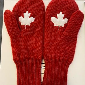 Team Canada Hudson Bay Vancouver 2010 Red Mittens